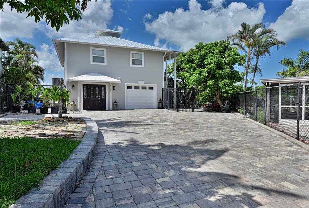 4735 Pinfish Ct, Bonita Springs, FL 34134-4