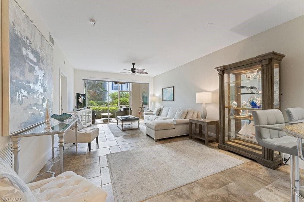 7100 Barrington Cir 4, Naples, FL 34108-9