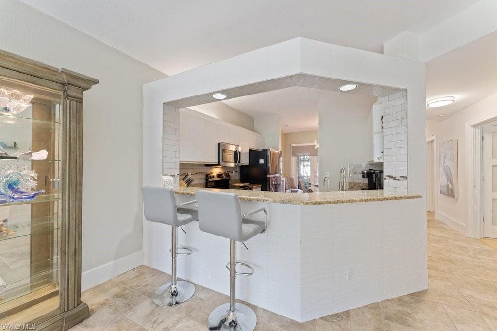 7100 Barrington Cir 4, Naples, FL 34108-12
