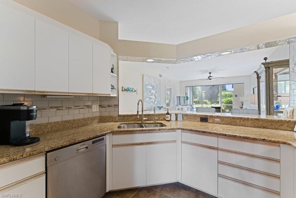 7100 Barrington Cir 4, Naples, FL 34108-13