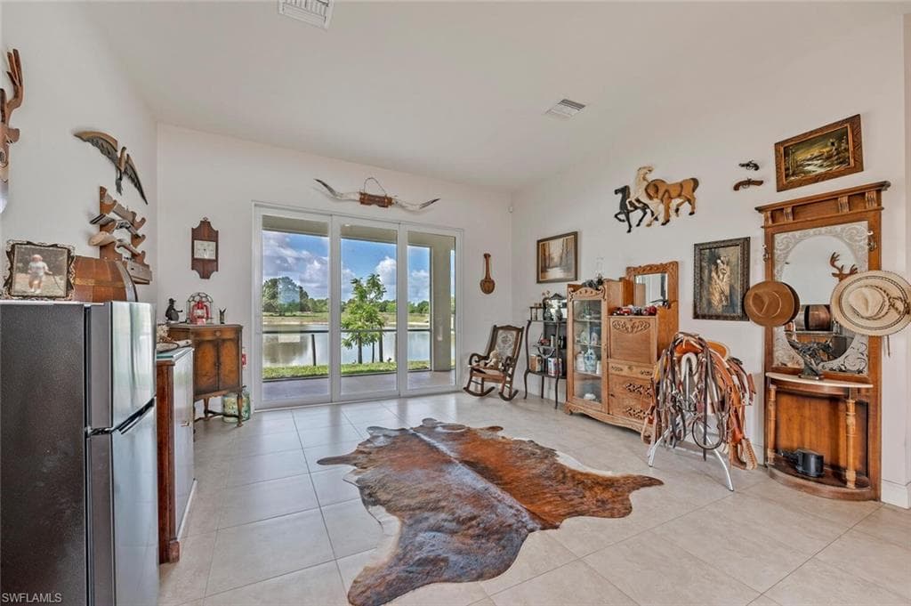 2310 70th Ave NE, Naples, FL 34120-4