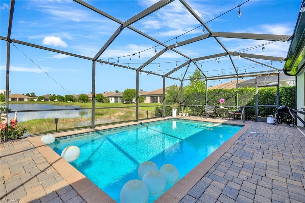 9207 Shadow Oak Ln, Naples, FL 34120-21