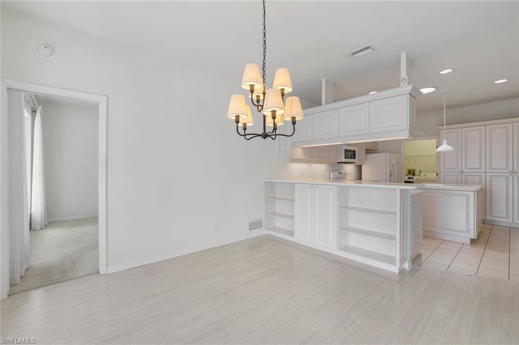 1895 Woodbine Ct, Marco Island, FL 34145-12