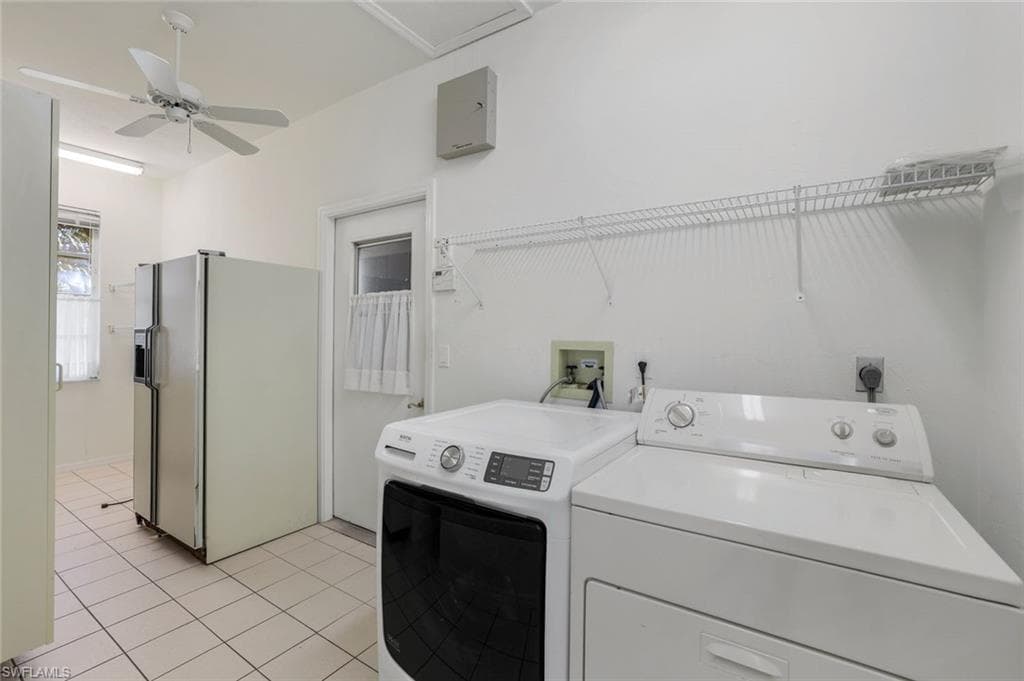 1895 Woodbine Ct, Marco Island, FL 34145-19