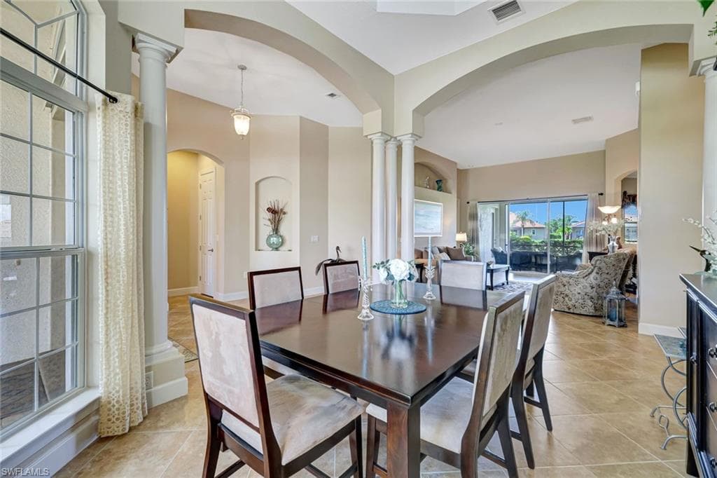 9693 Cobalt Cove Cir, Naples, FL 34120-20