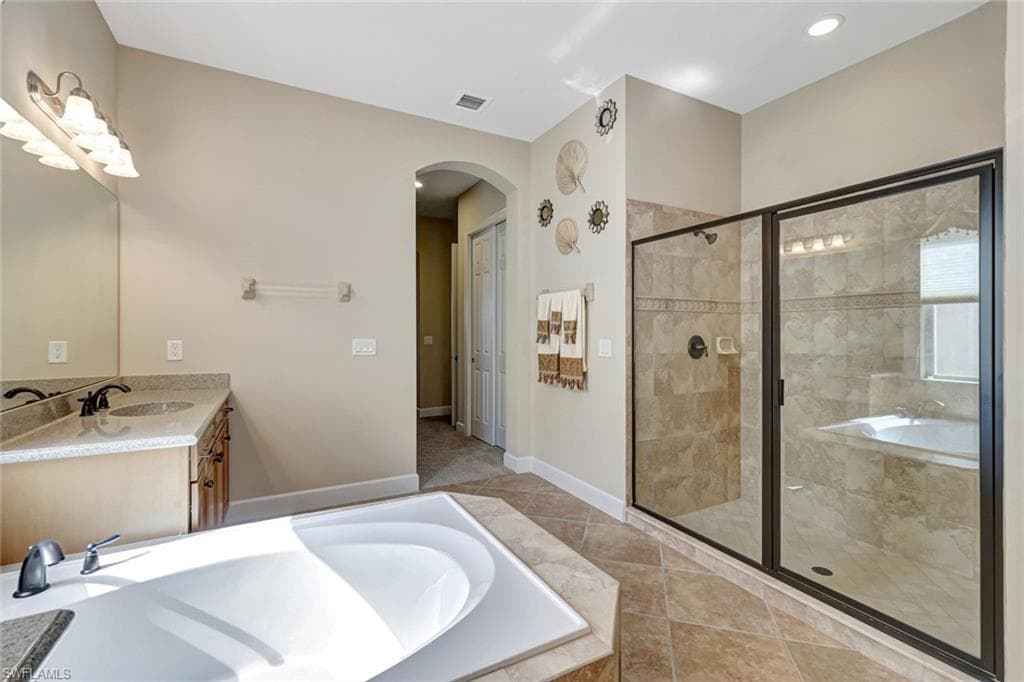 9693 Cobalt Cove Cir, Naples, FL 34120-24