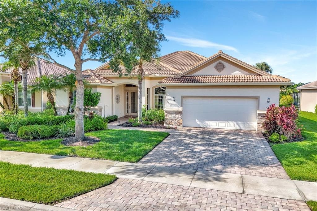 9693 Cobalt Cove Cir, Naples, FL 34120-38