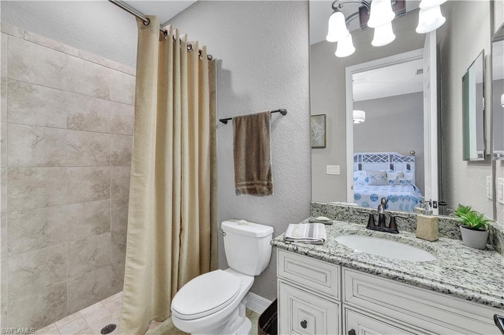 2786 Aviamar Cir, Naples, FL 34114-18