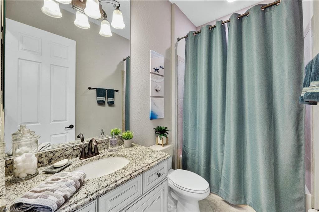 2786 Aviamar Cir, Naples, FL 34114-20