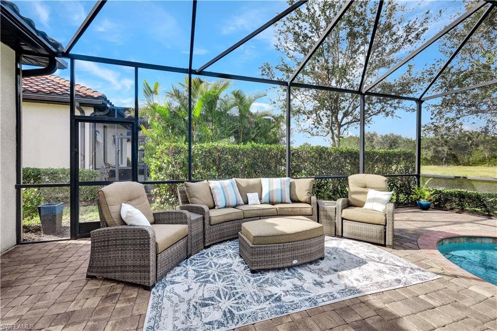 2786 Aviamar Cir, Naples, FL 34114-30