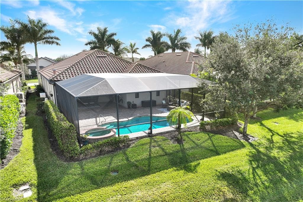 2786 Aviamar Cir, Naples, FL 34114-31