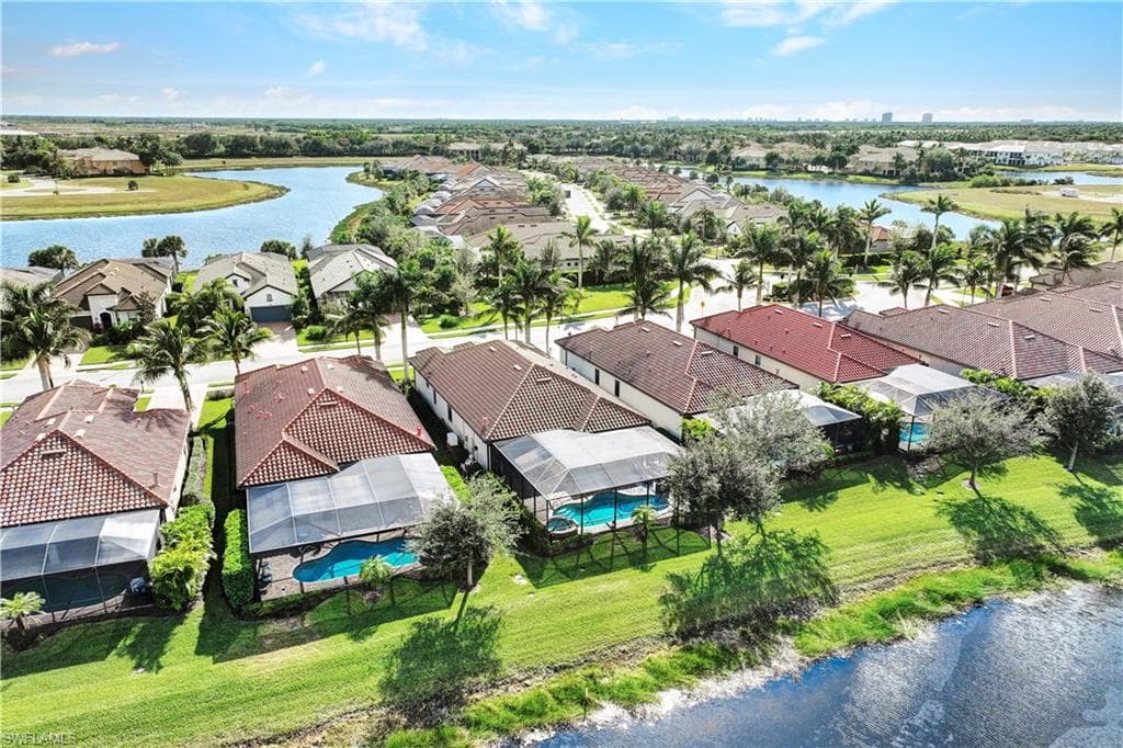 2786 Aviamar Cir, Naples, FL 34114-34