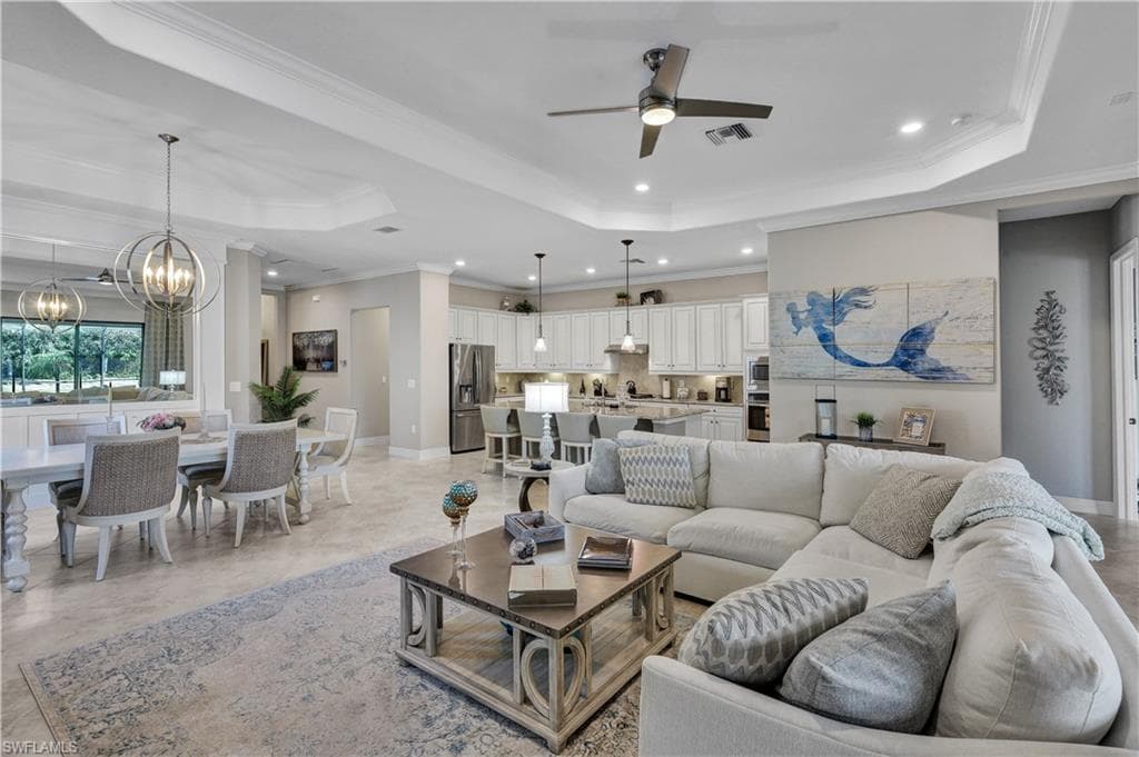 2786 Aviamar Cir, Naples, FL 34114-6