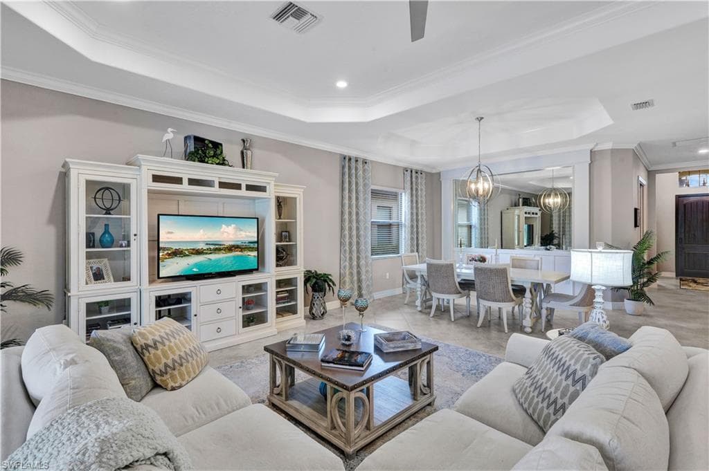 2786 Aviamar Cir, Naples, FL 34114-7
