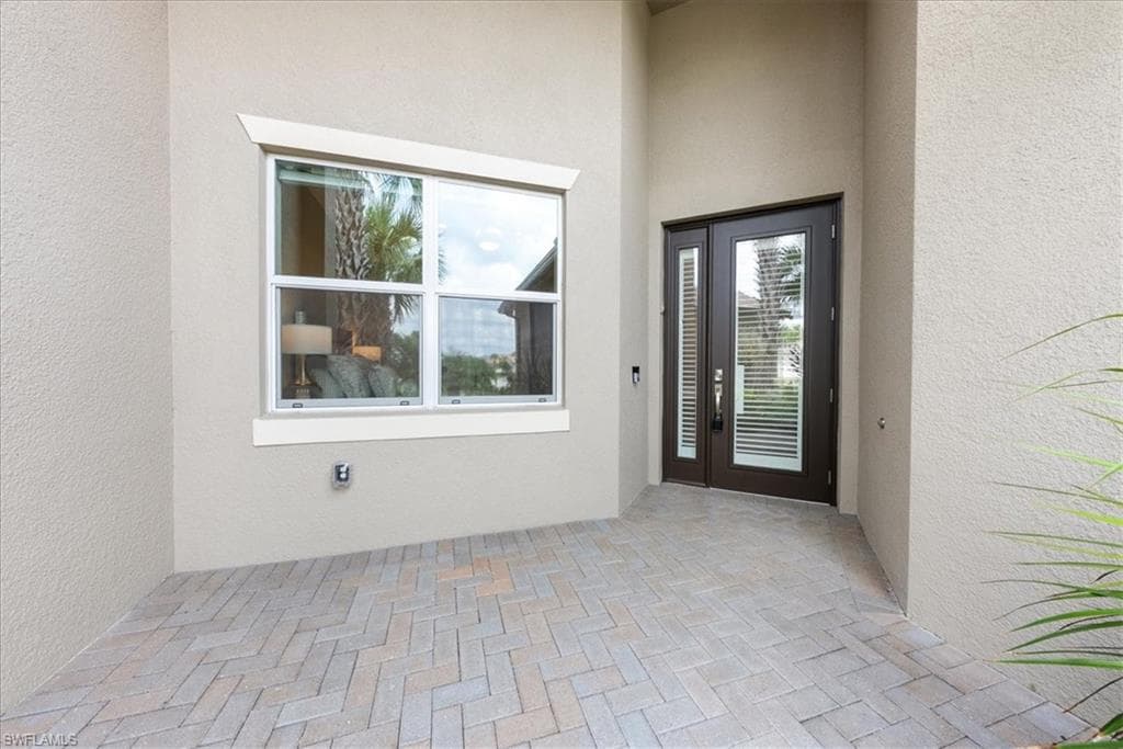 28646 Lobos Cir, Bonita Springs, FL 34135-30
