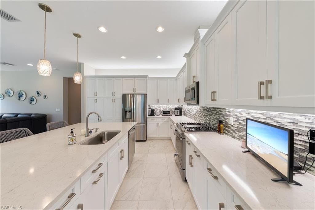 28646 Lobos Cir, Bonita Springs, FL 34135-2