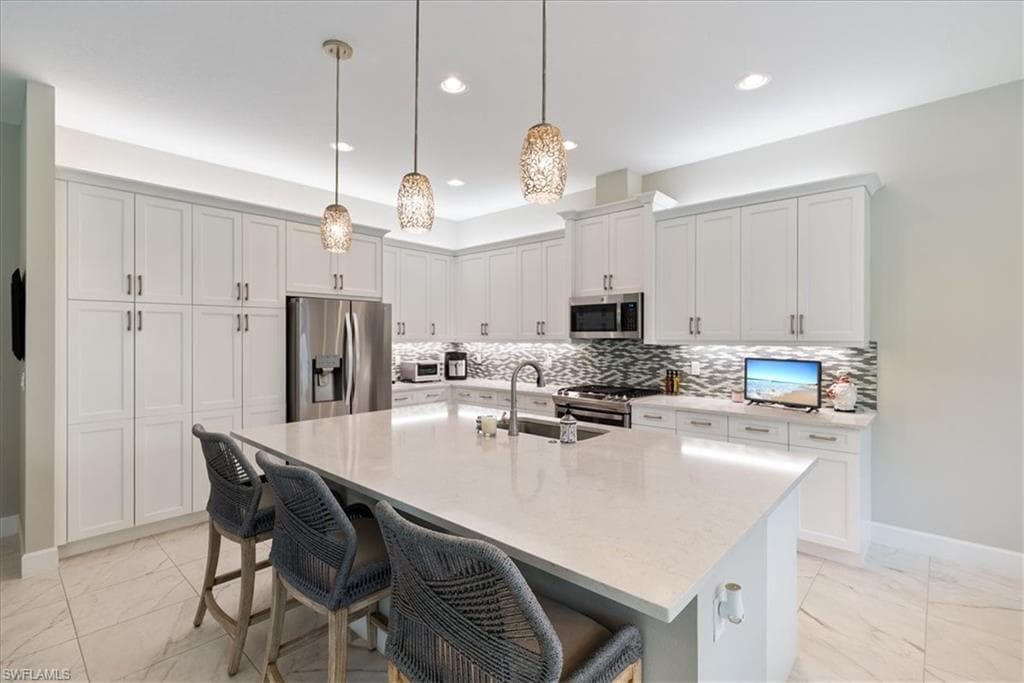 28646 Lobos Cir, Bonita Springs, FL 34135-3
