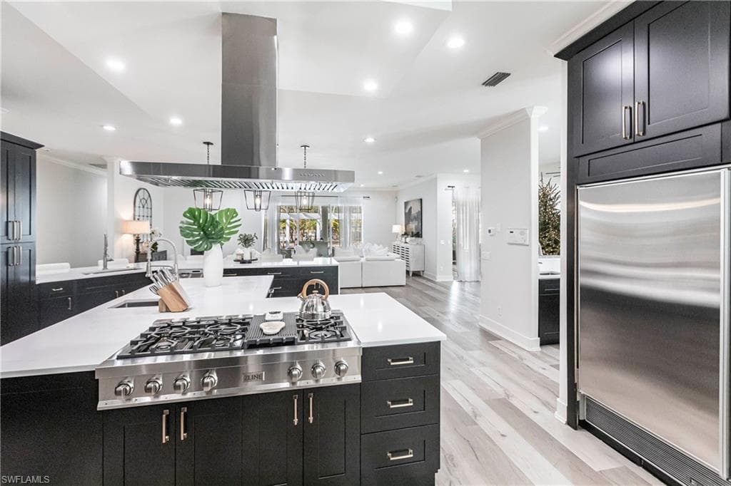 5791 Shady Oaks Ln, Naples, FL 34119-9