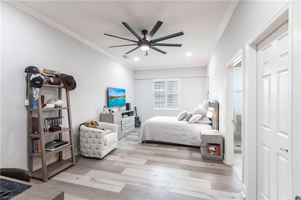5791 Shady Oaks Ln, Naples, FL 34119-21
