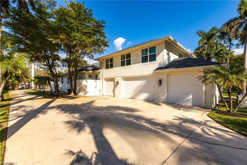 5791 Shady Oaks Ln, Naples, FL 34119-39