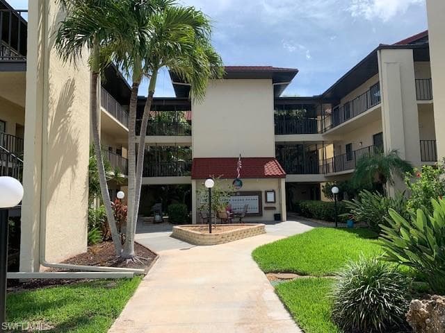 11060 Caravel Cir 104, Fort Myers, FL 33908-1