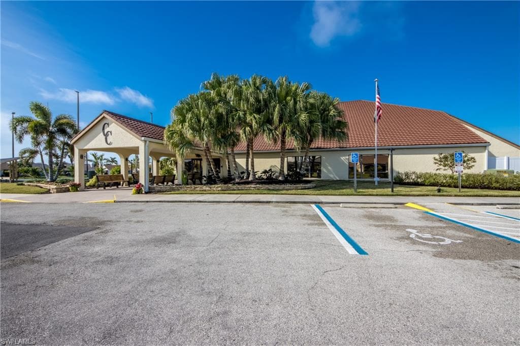 11060 Caravel Cir 104, Fort Myers, FL 33908-4