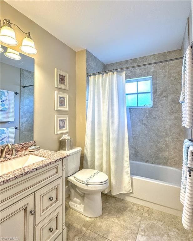 7066 Barrington Cir 201, Naples, FL 34108-9