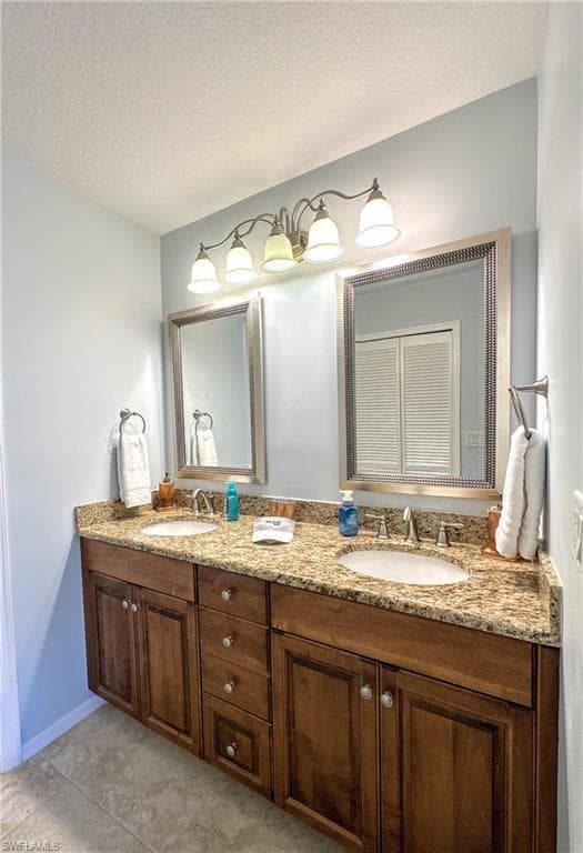 7066 Barrington Cir 201, Naples, FL 34108-15