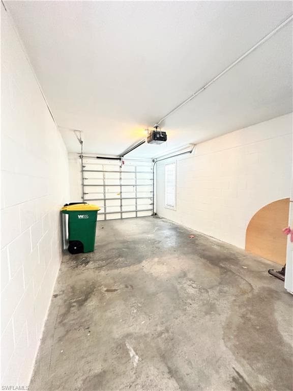 7066 Barrington Cir 201, Naples, FL 34108-19