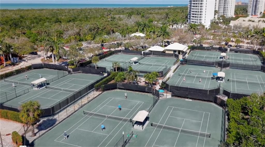 7066 Barrington Cir 201, Naples, FL 34108-28