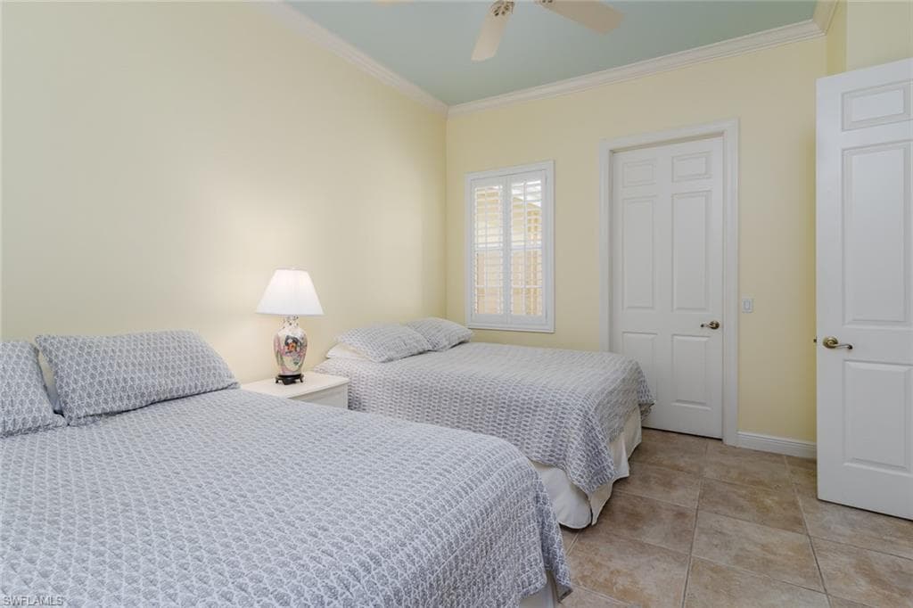 330 Grove Ct 2-201, Naples, FL 34110-24