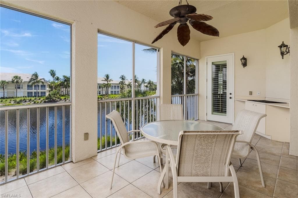 330 Grove Ct 2-201, Naples, FL 34110-28