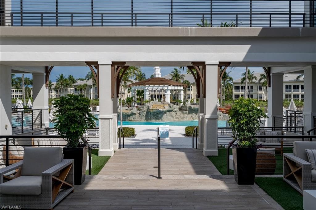 330 Grove Ct 2-201, Naples, FL 34110-35