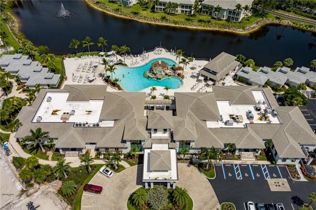 330 Grove Ct 2-201, Naples, FL 34110-46