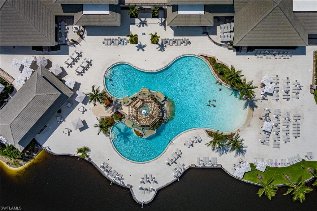 330 Grove Ct 2-201, Naples, FL 34110-47