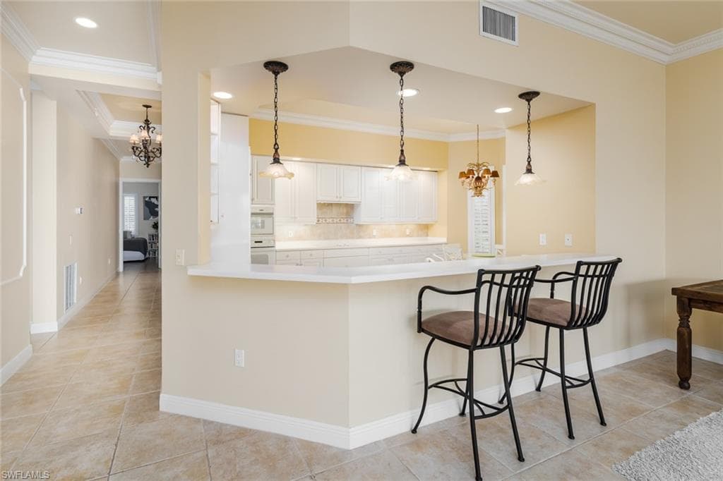 330 Grove Ct 2-201, Naples, FL 34110-8