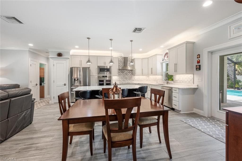 10327 Pennsylvania Ave, Bonita Springs, FL 34135-12