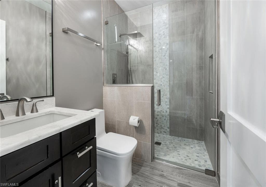 10327 Pennsylvania Ave, Bonita Springs, FL 34135-27