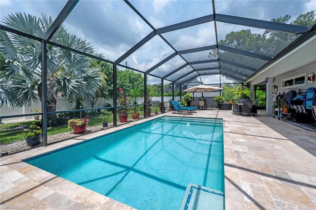 10327 Pennsylvania Ave, Bonita Springs, FL 34135-32