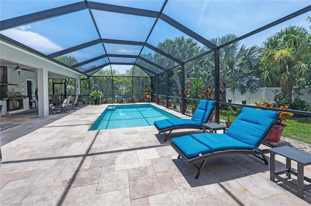 10327 Pennsylvania Ave, Bonita Springs, FL 34135-33
