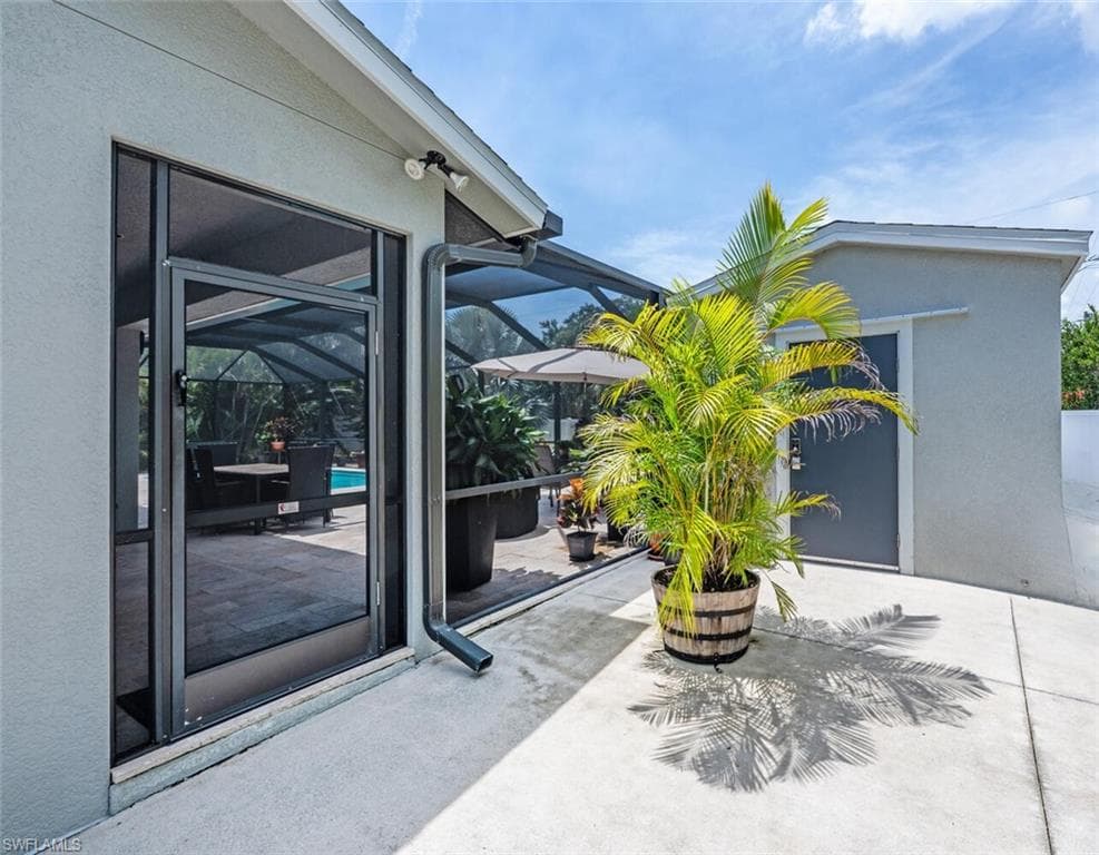 10327 Pennsylvania Ave, Bonita Springs, FL 34135-40