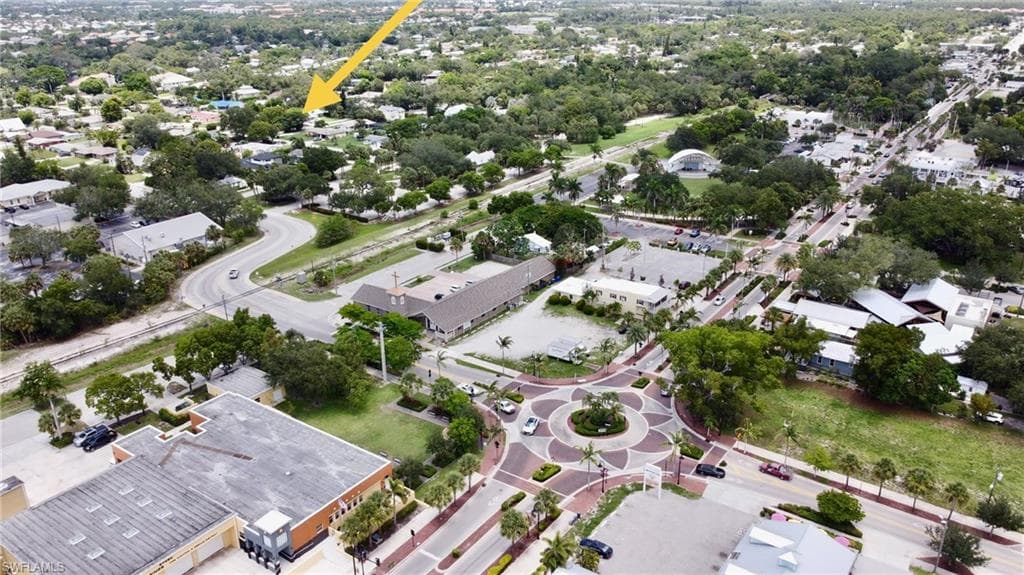 10327 Pennsylvania Ave, Bonita Springs, FL 34135-46