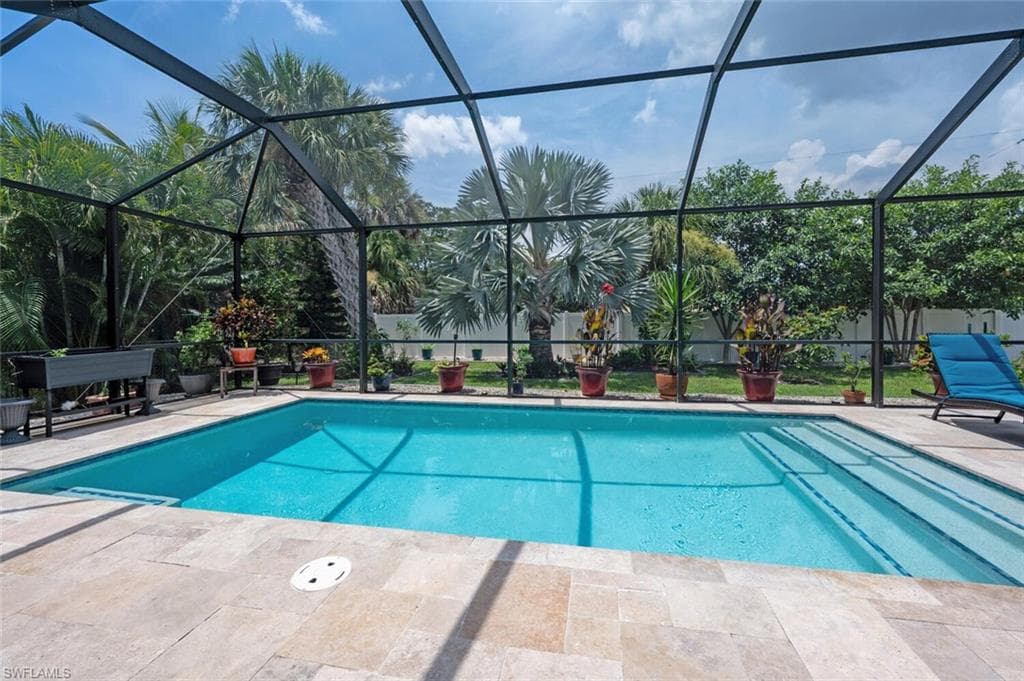 10327 Pennsylvania Ave, Bonita Springs, FL 34135-6