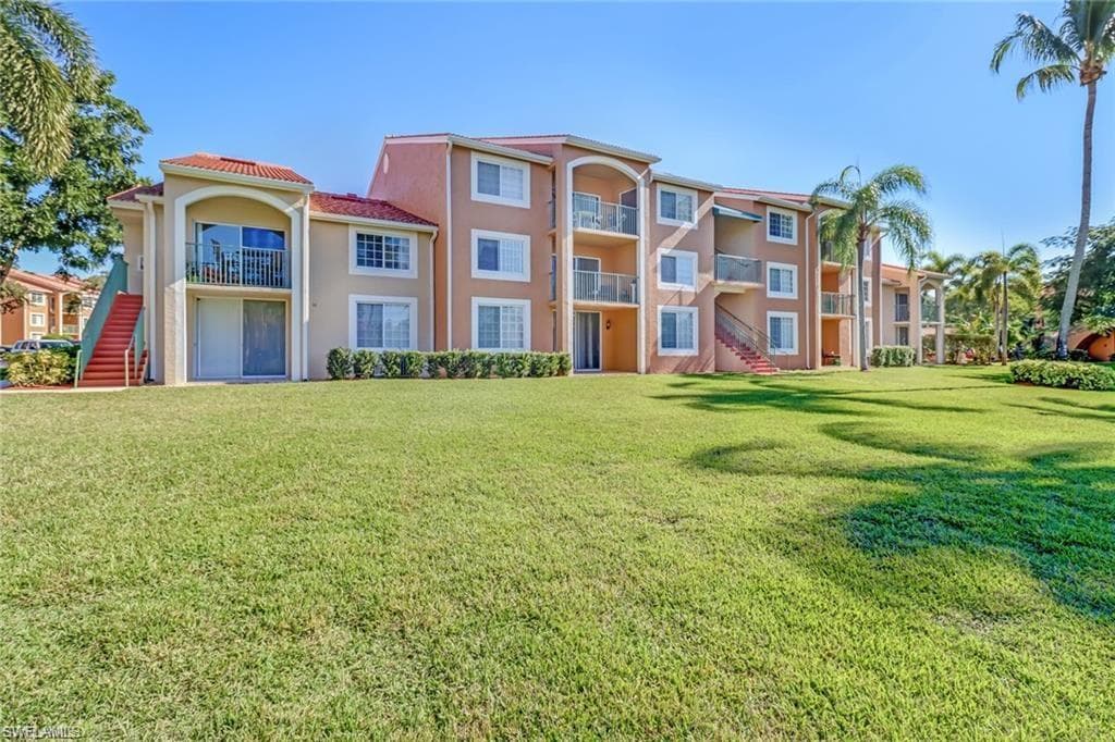 1265 Wildwood Lakes Blvd 208, Naples, FL 34104-13
