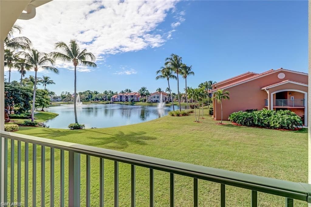 1265 Wildwood Lakes Blvd 208, Naples, FL 34104-4