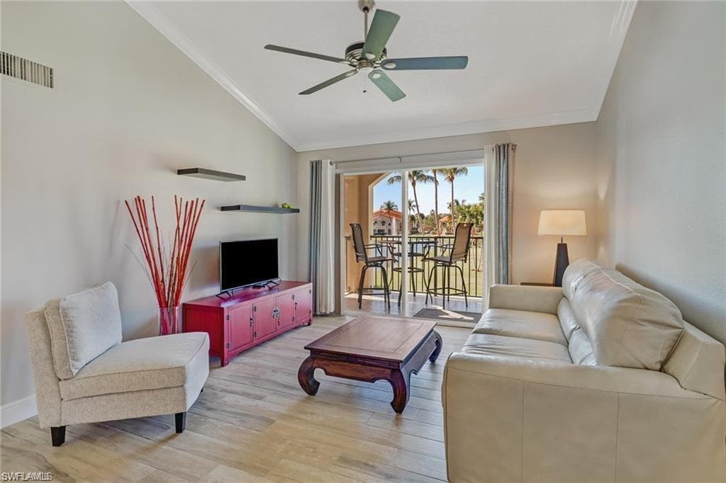 1265 Wildwood Lakes Blvd 208, Naples, FL 34104-5