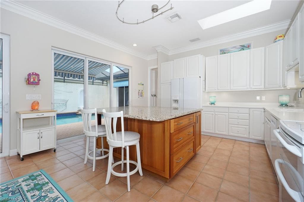 922 Turtle Ct 21-21, Naples, FL 34108-14
