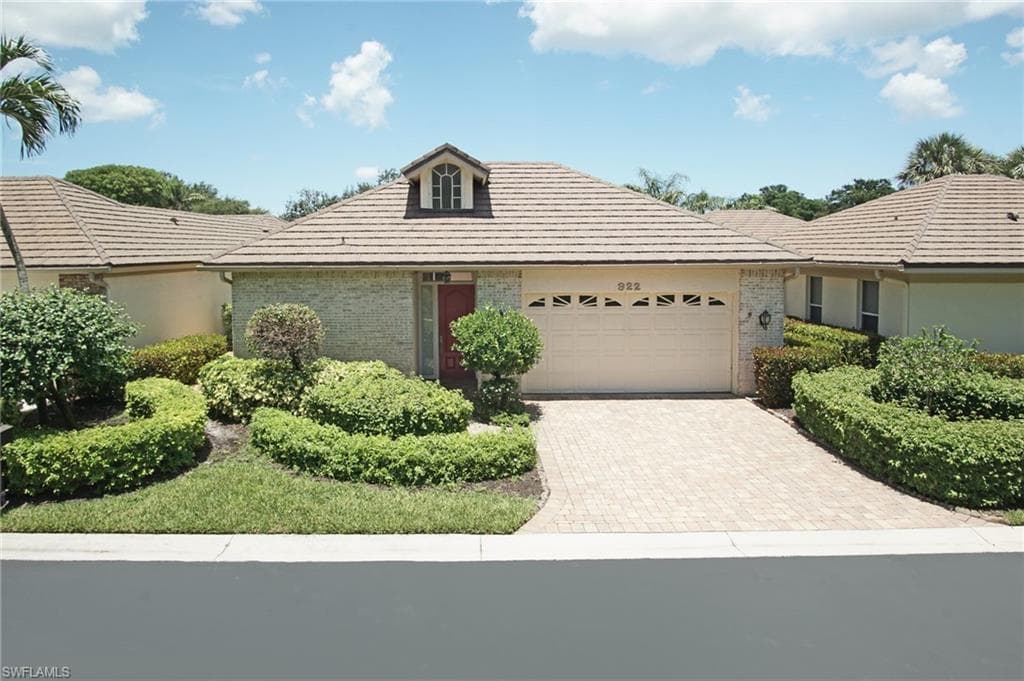 922 Turtle Ct 21-21, Naples, FL 34108-1