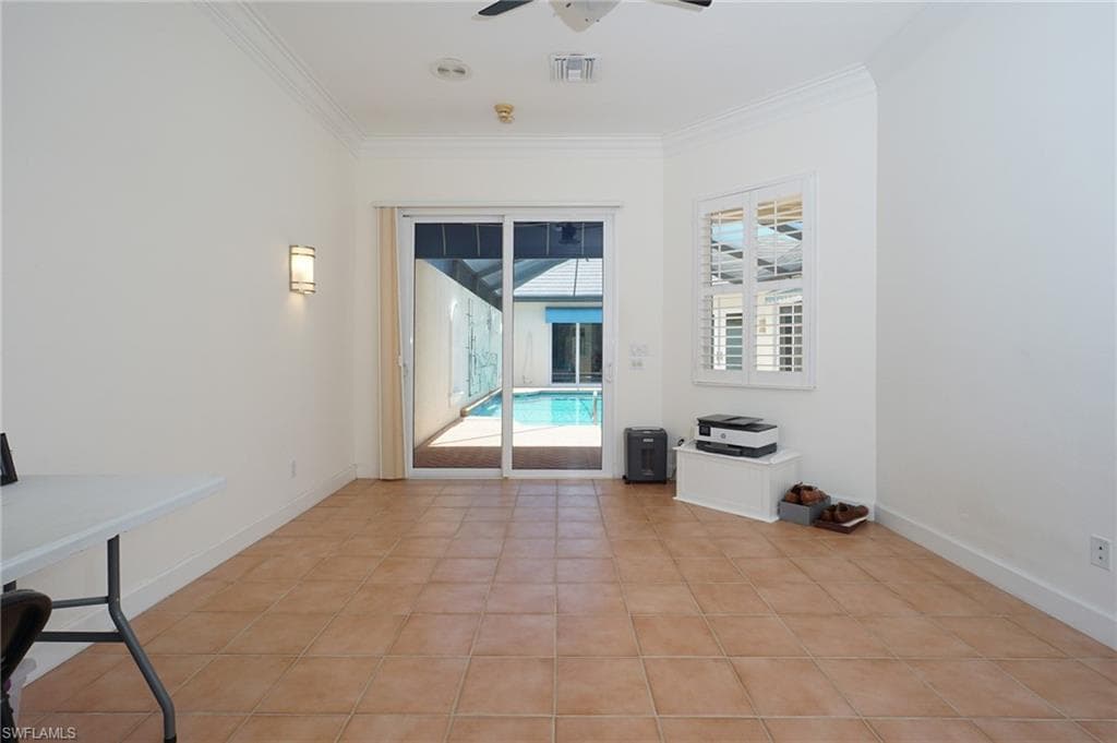 922 Turtle Ct 21-21, Naples, FL 34108-27
