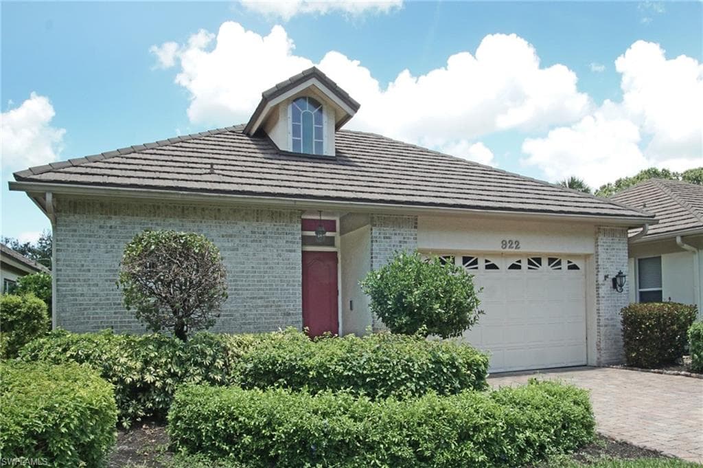922 Turtle Ct 21-21, Naples, FL 34108-4